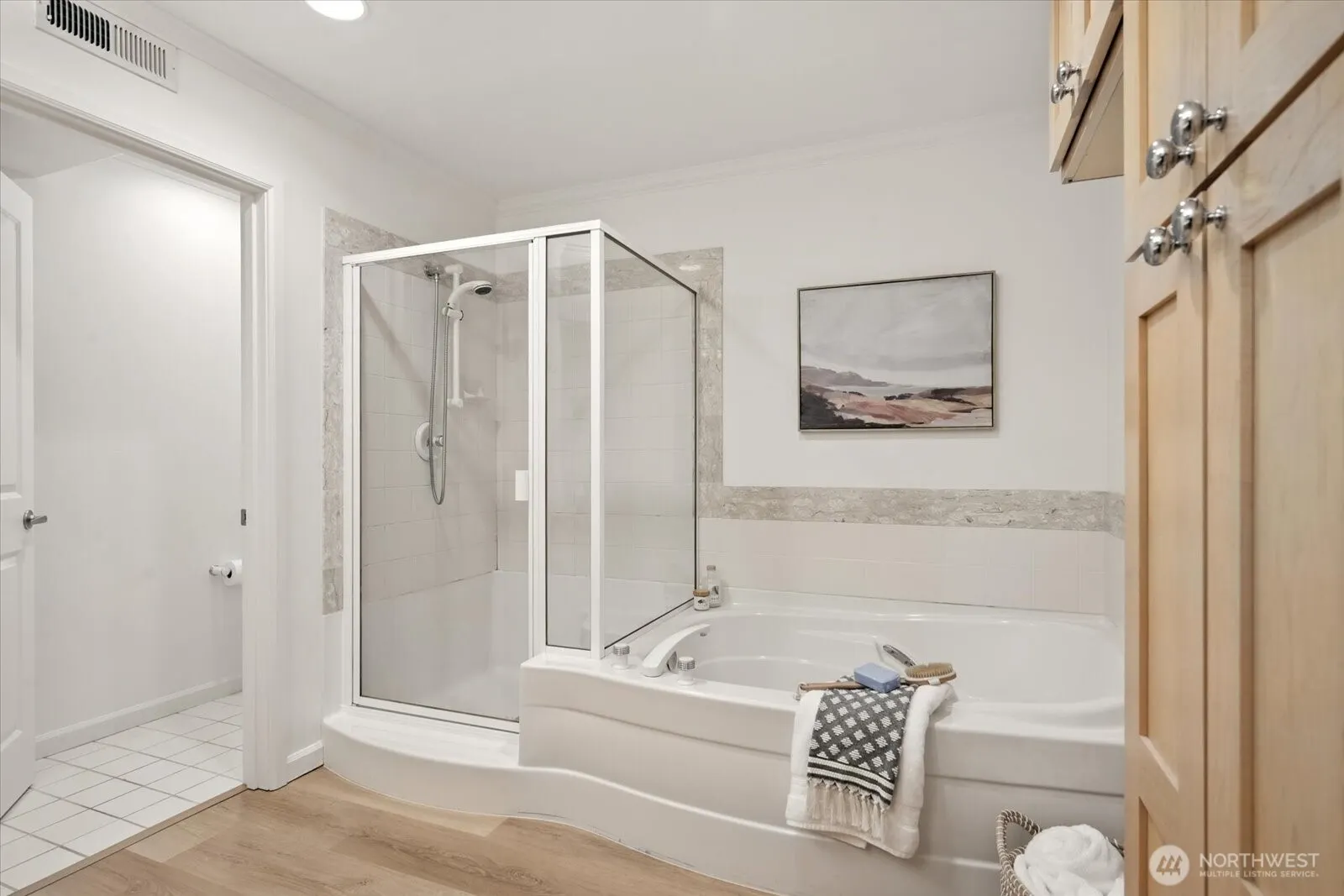 225 4th Avenue #B302, Kirkland, WA 98033