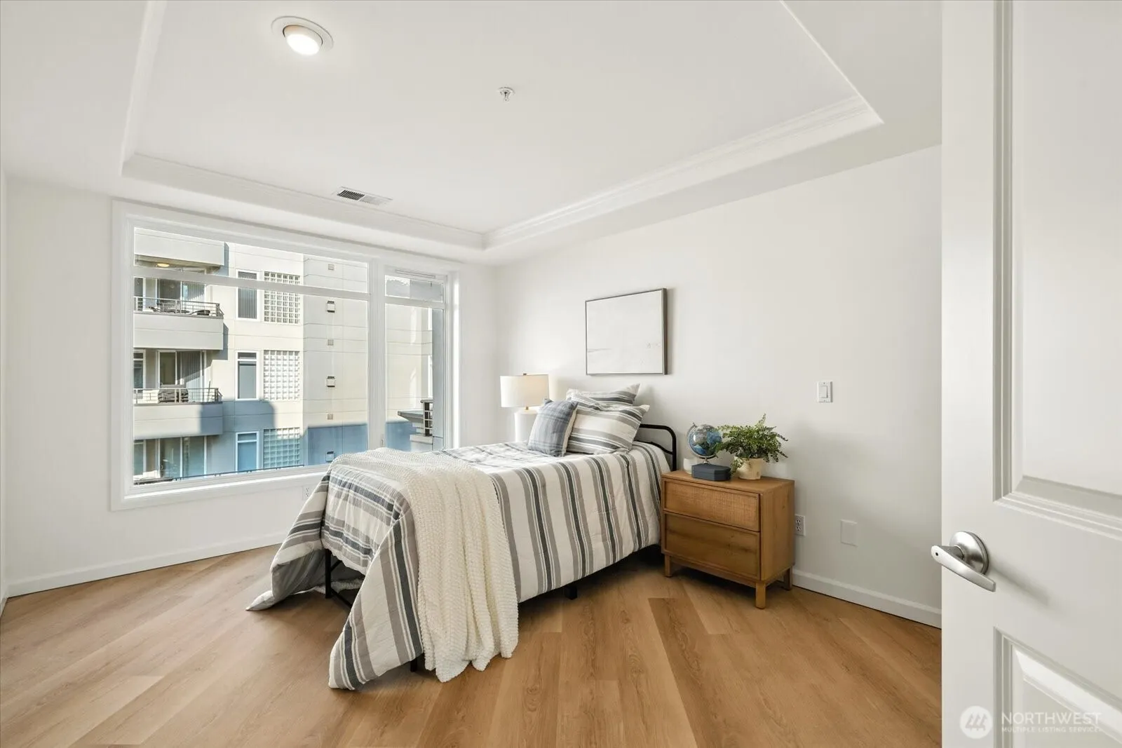 225 4th Avenue #B302, Kirkland, WA 98033