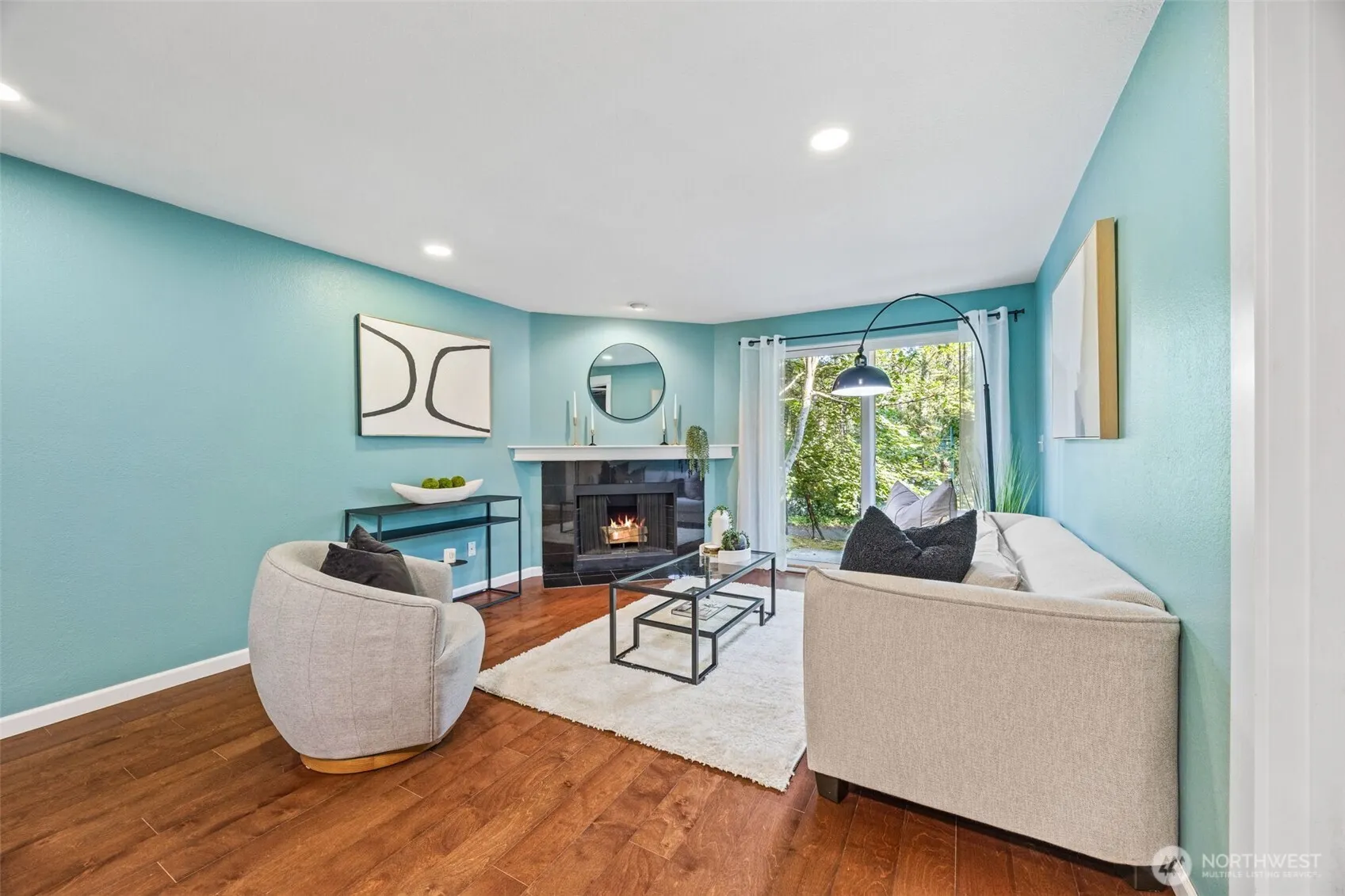 732 Kirkland Circle #D102, Kirkland, WA 98033-6372