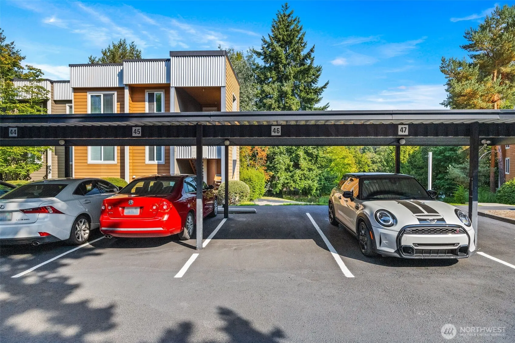 732 Kirkland Circle #D102, Kirkland, WA 98033-6372