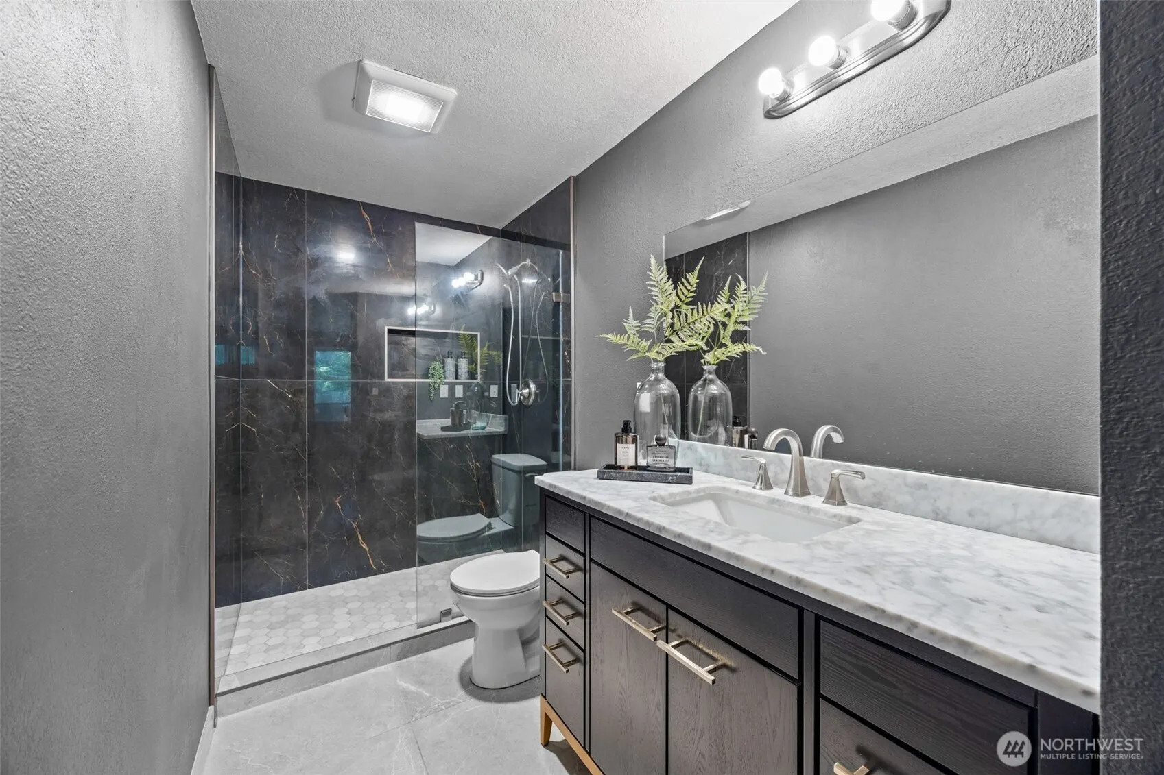 732 Kirkland Circle #D102, Kirkland, WA 98033-6372