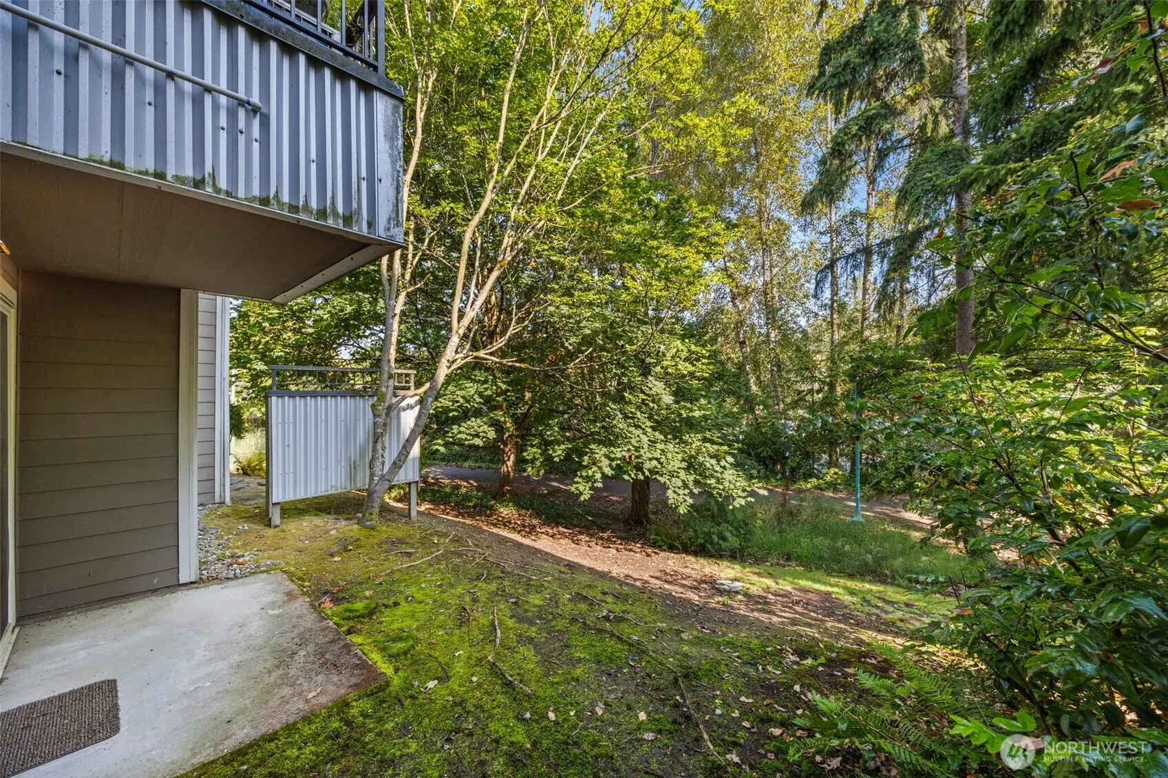732 Kirkland Circle #D102, Kirkland, WA 98033-6372