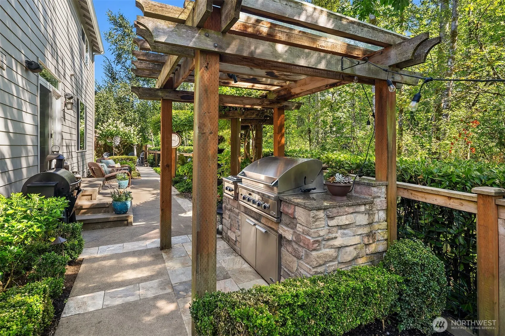 1111 272 Place SE, Sammamish, WA 98075