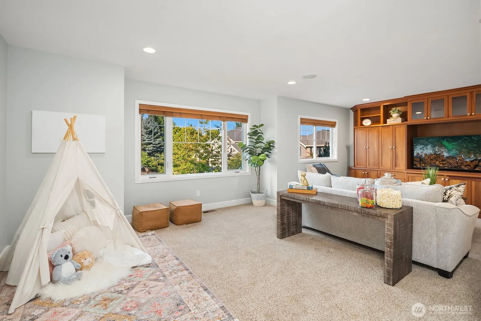 1111 272 Place SE, Sammamish, WA 98075