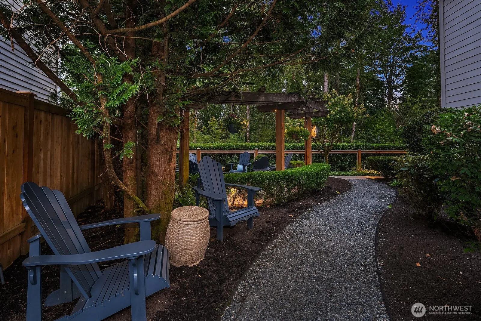 1111 272 Place SE, Sammamish, WA 98075