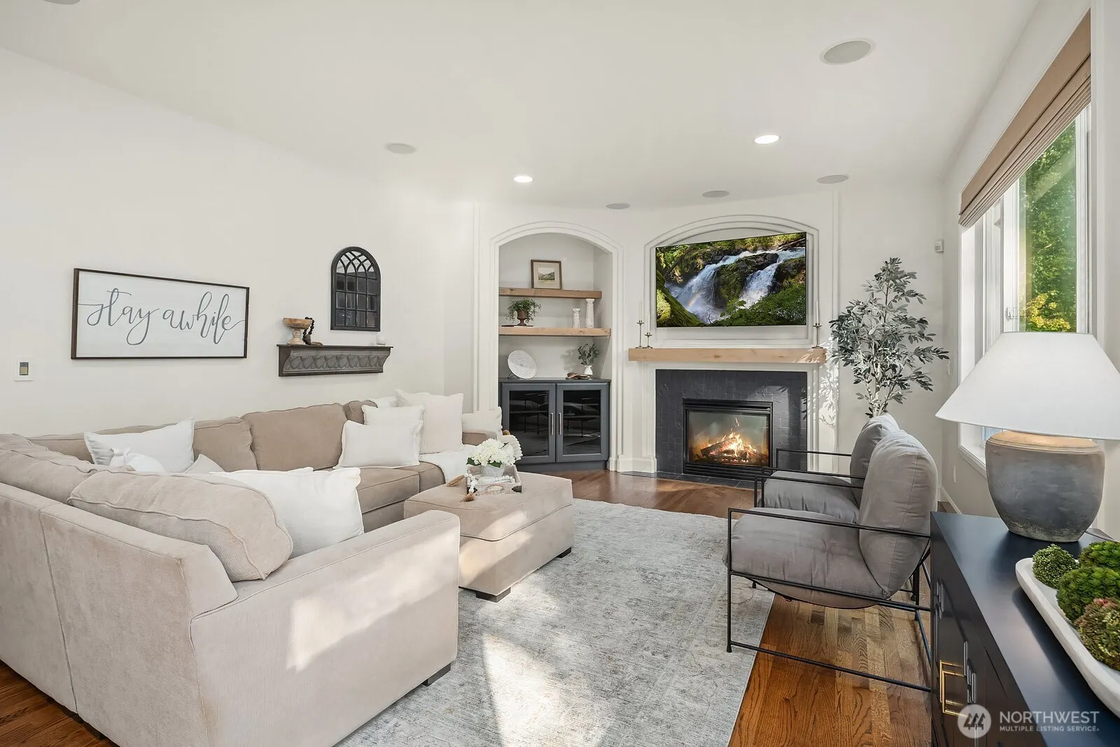1111 272 Place SE, Sammamish, WA 98075