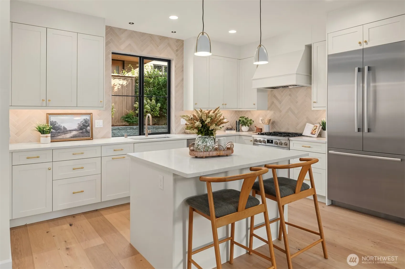 2010 9th Street W, Kirkland, WA 98033
