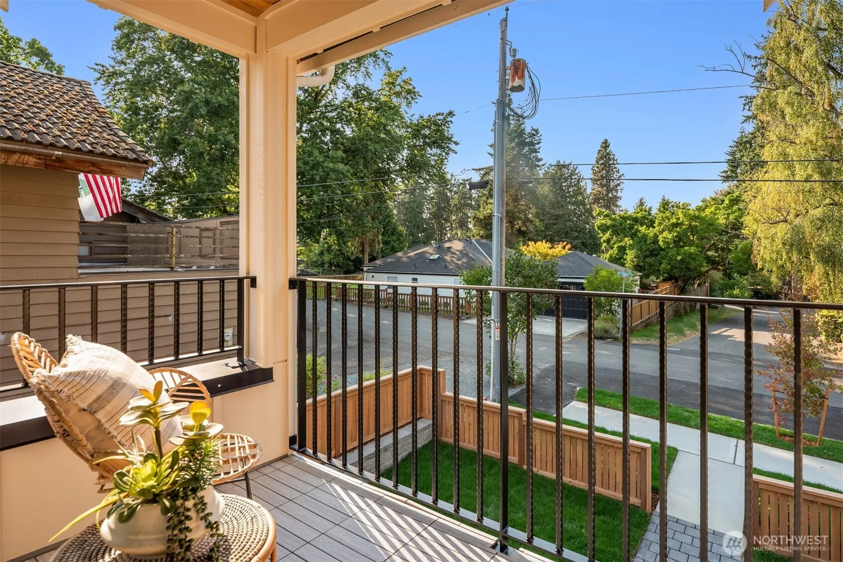 2010 9th Street W, Kirkland, WA 98033