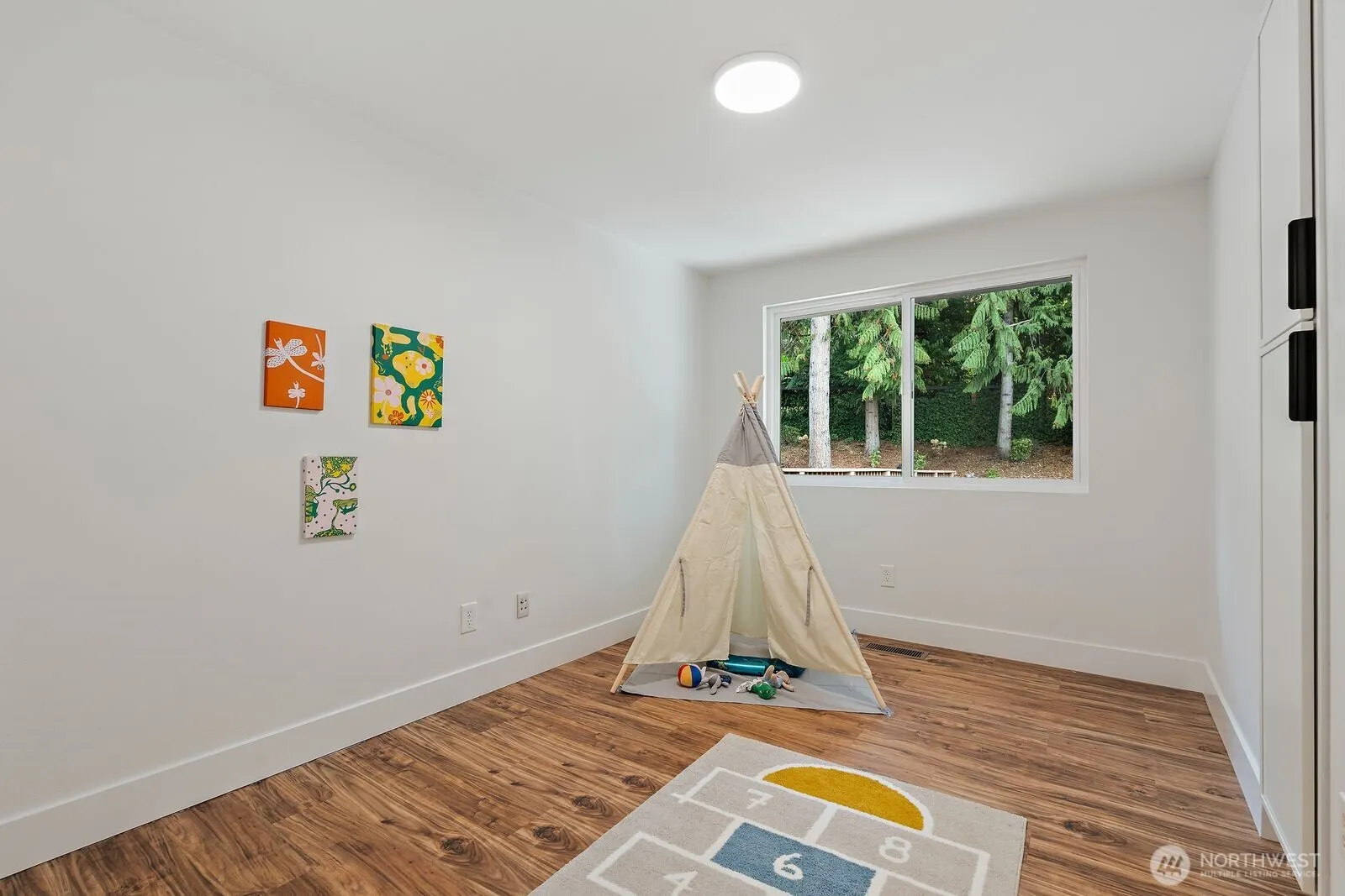 9408 NE 168th Place , Redmond, WA 98052