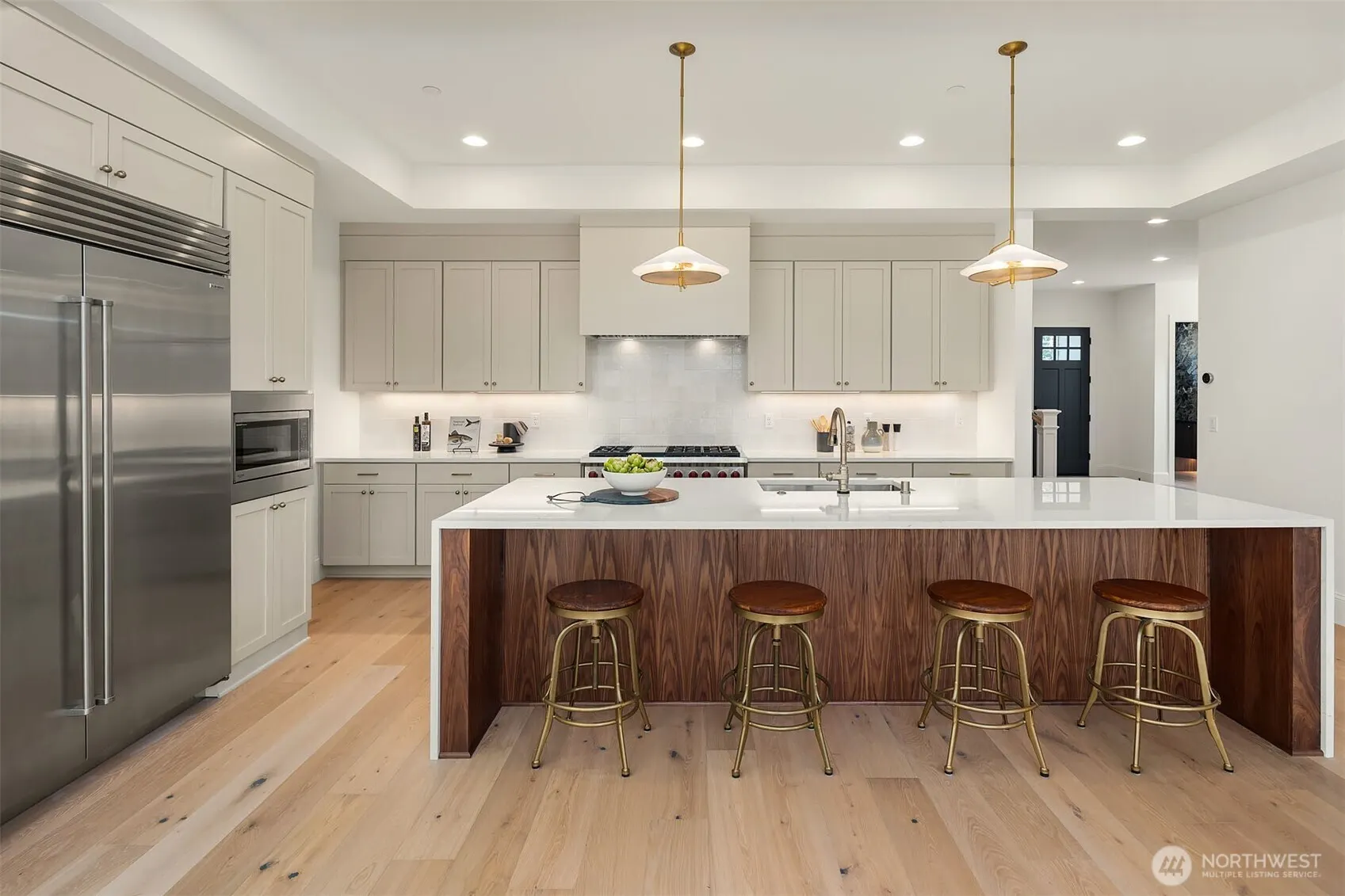 1015 165th Place NE, Bellevue, WA 98008