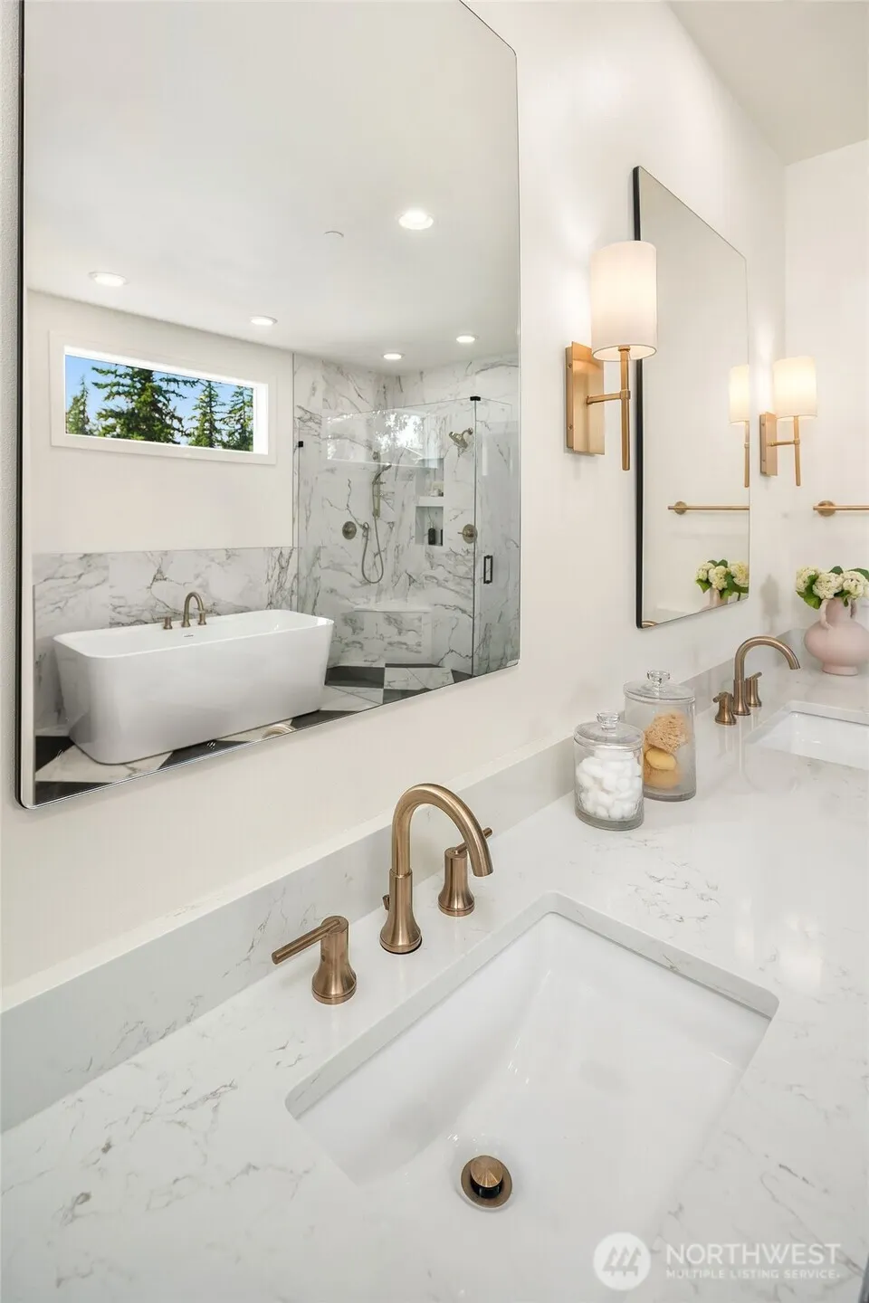 1015 165th Place NE, Bellevue, WA 98008