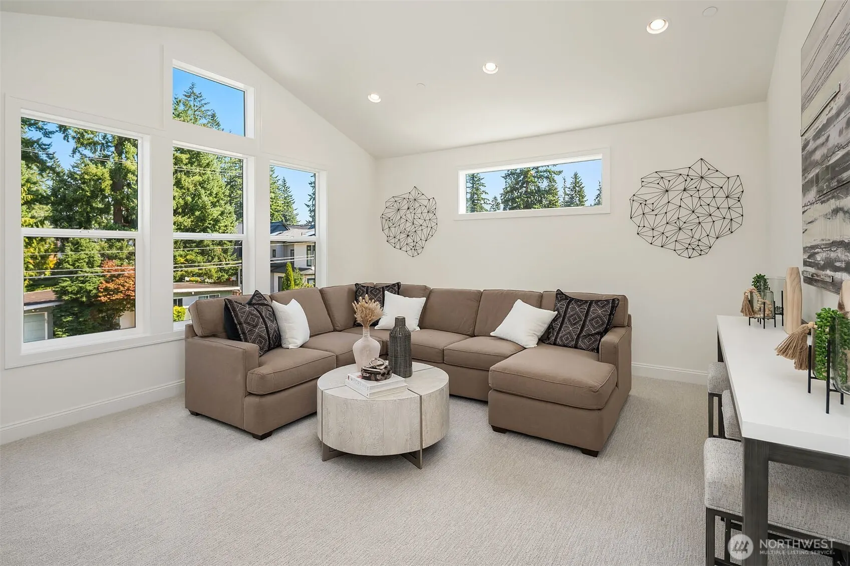 1015 165th Place NE, Bellevue, WA 98008