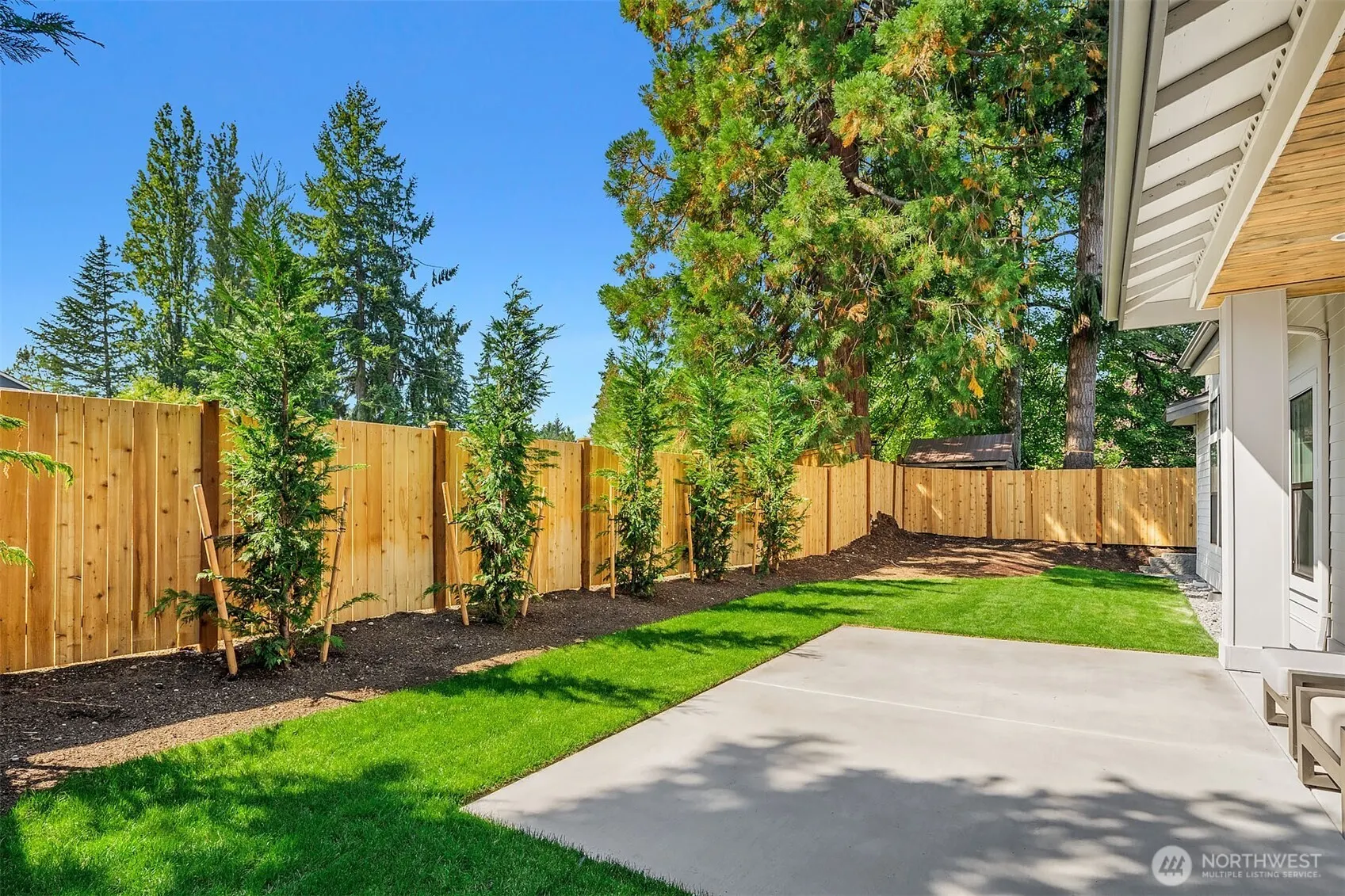 1015 165th Place NE, Bellevue, WA 98008
