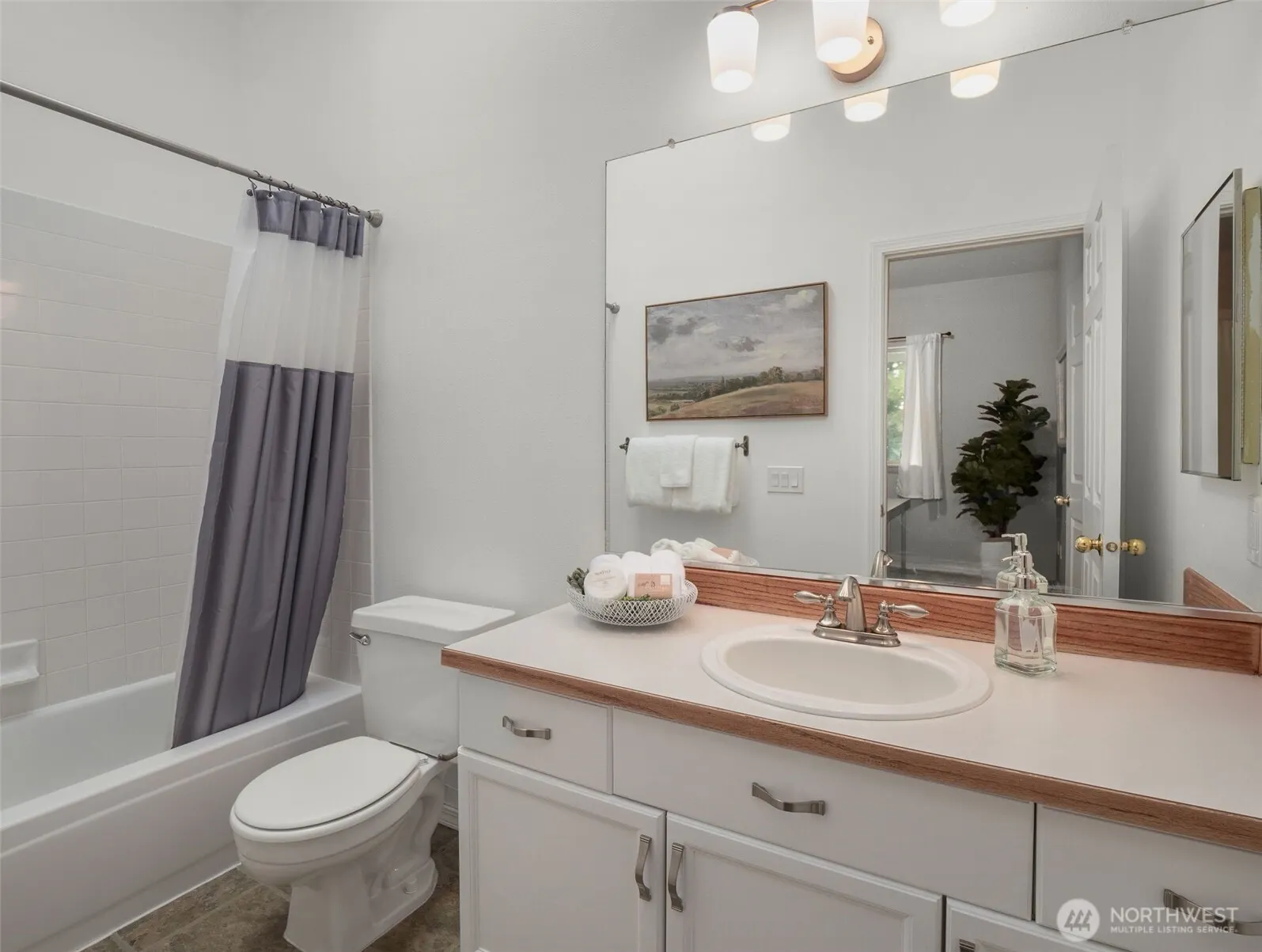 22715 4TH Avenue W #102, Bothell, WA 98021