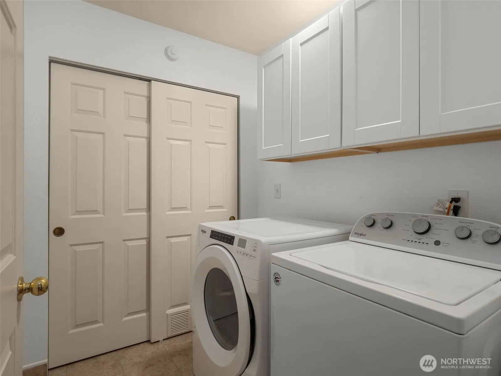 22715 4TH Avenue W #102, Bothell, WA 98021