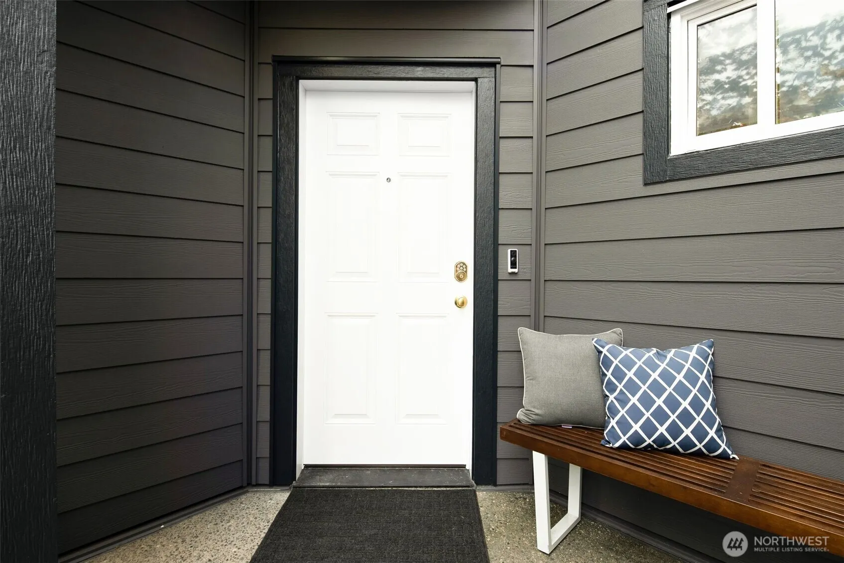 22715 4TH Avenue W #102, Bothell, WA 98021