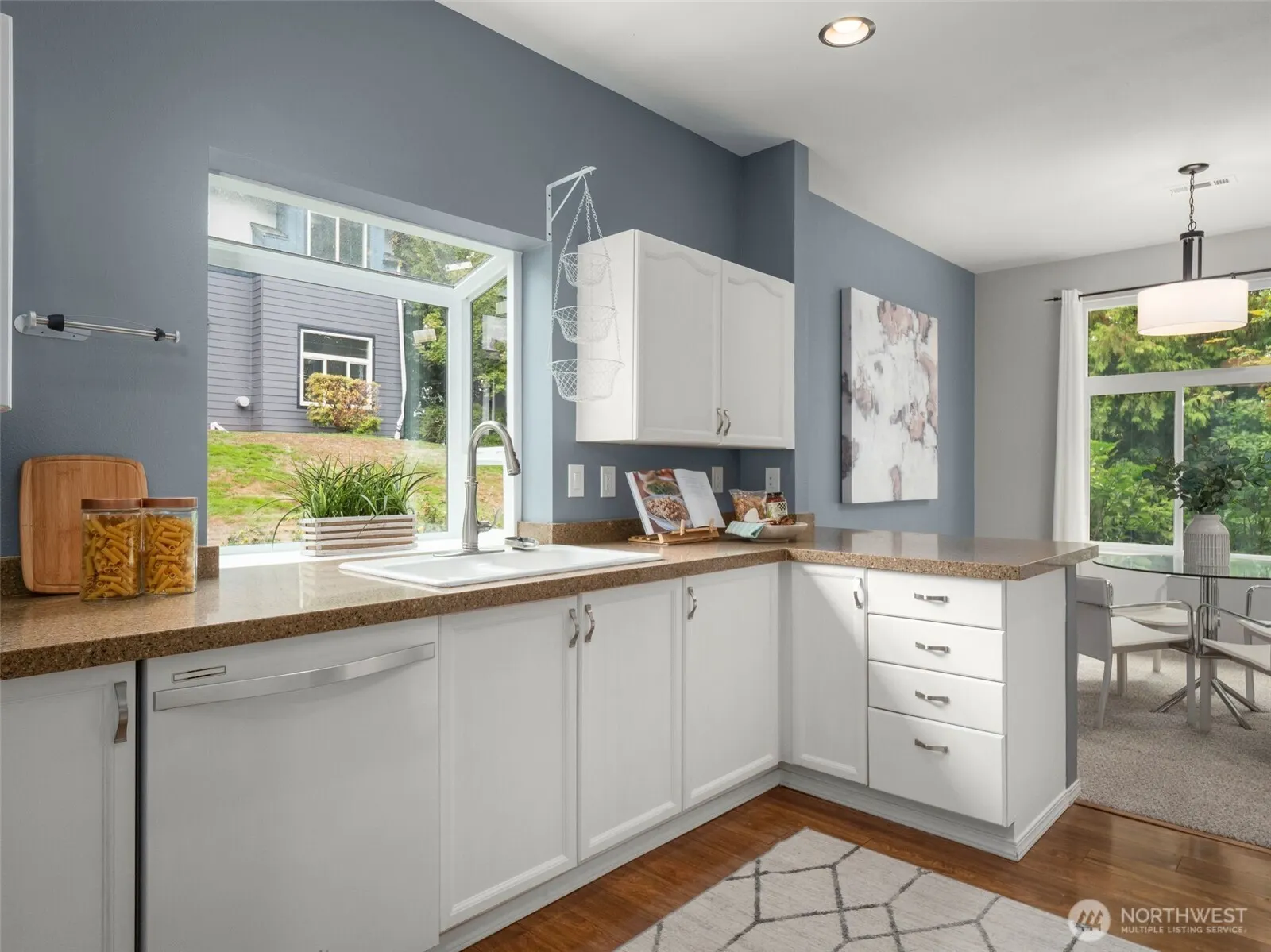 22715 4TH Avenue W #102, Bothell, WA 98021