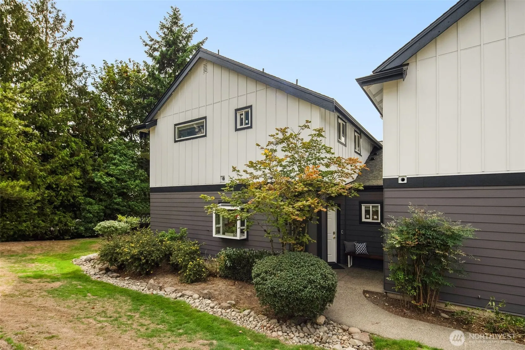 22715 4TH Avenue W #102, Bothell, WA 98021
