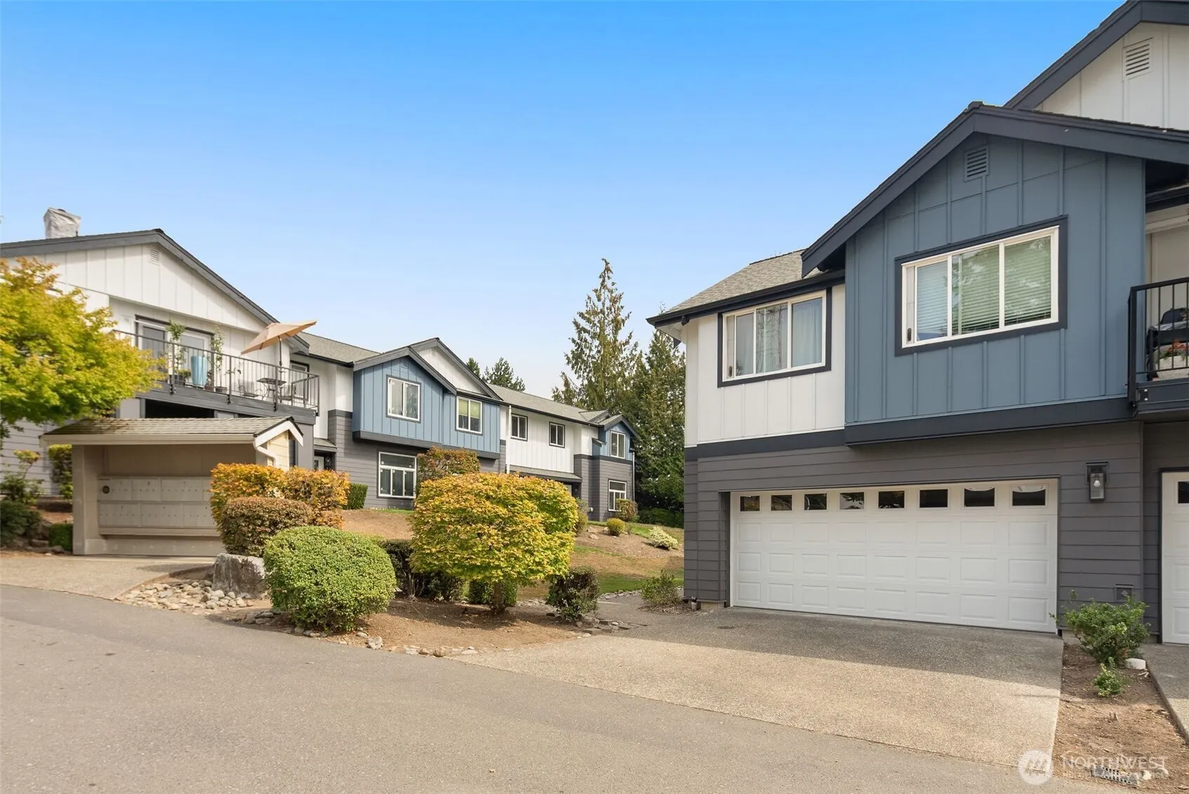 22715 4TH Avenue W #102, Bothell, WA 98021
