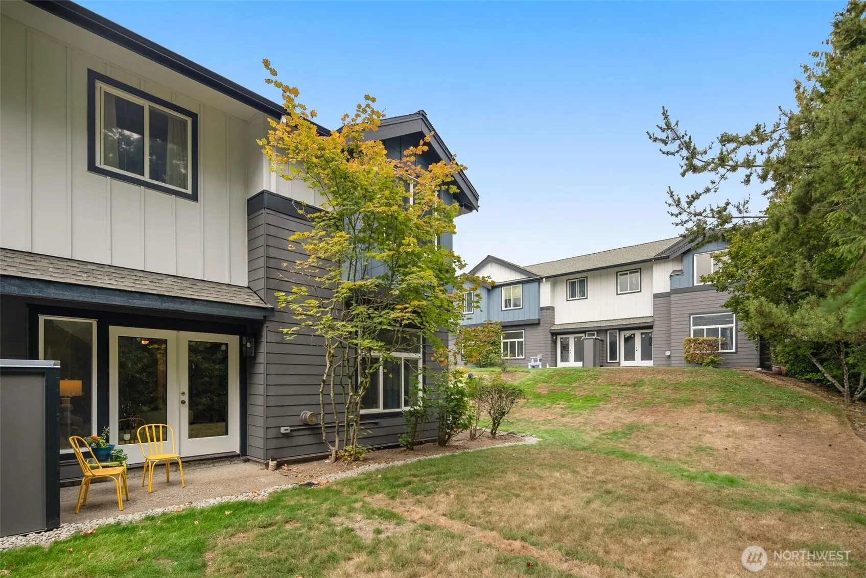22715 4TH Avenue W #102, Bothell, WA 98021