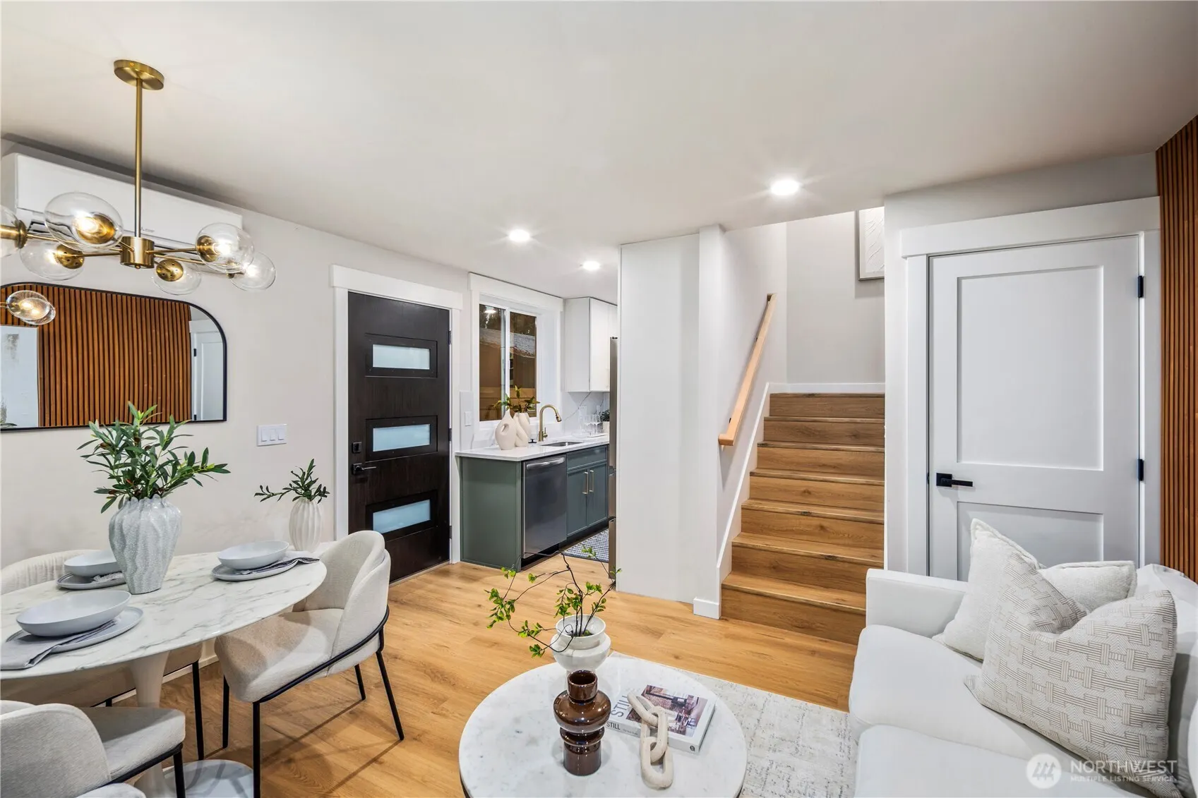 9031 4th Avenue NW #B, Seattle, WA 98106