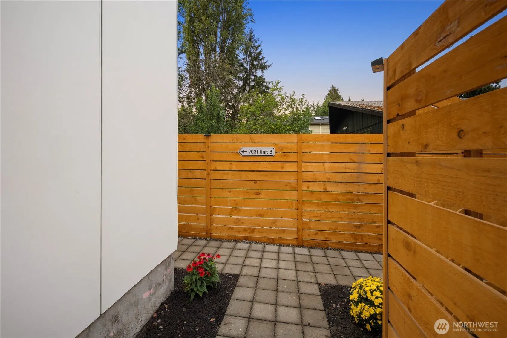 9031 4th Avenue NW #B, Seattle, WA 98106