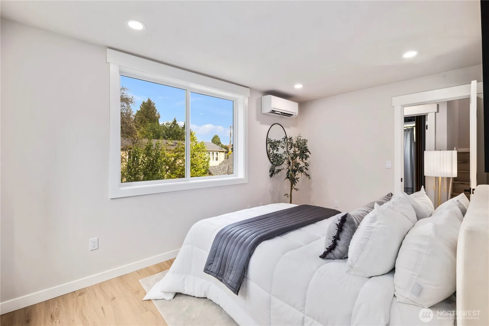 9031 4th Avenue NW #B, Seattle, WA 98106