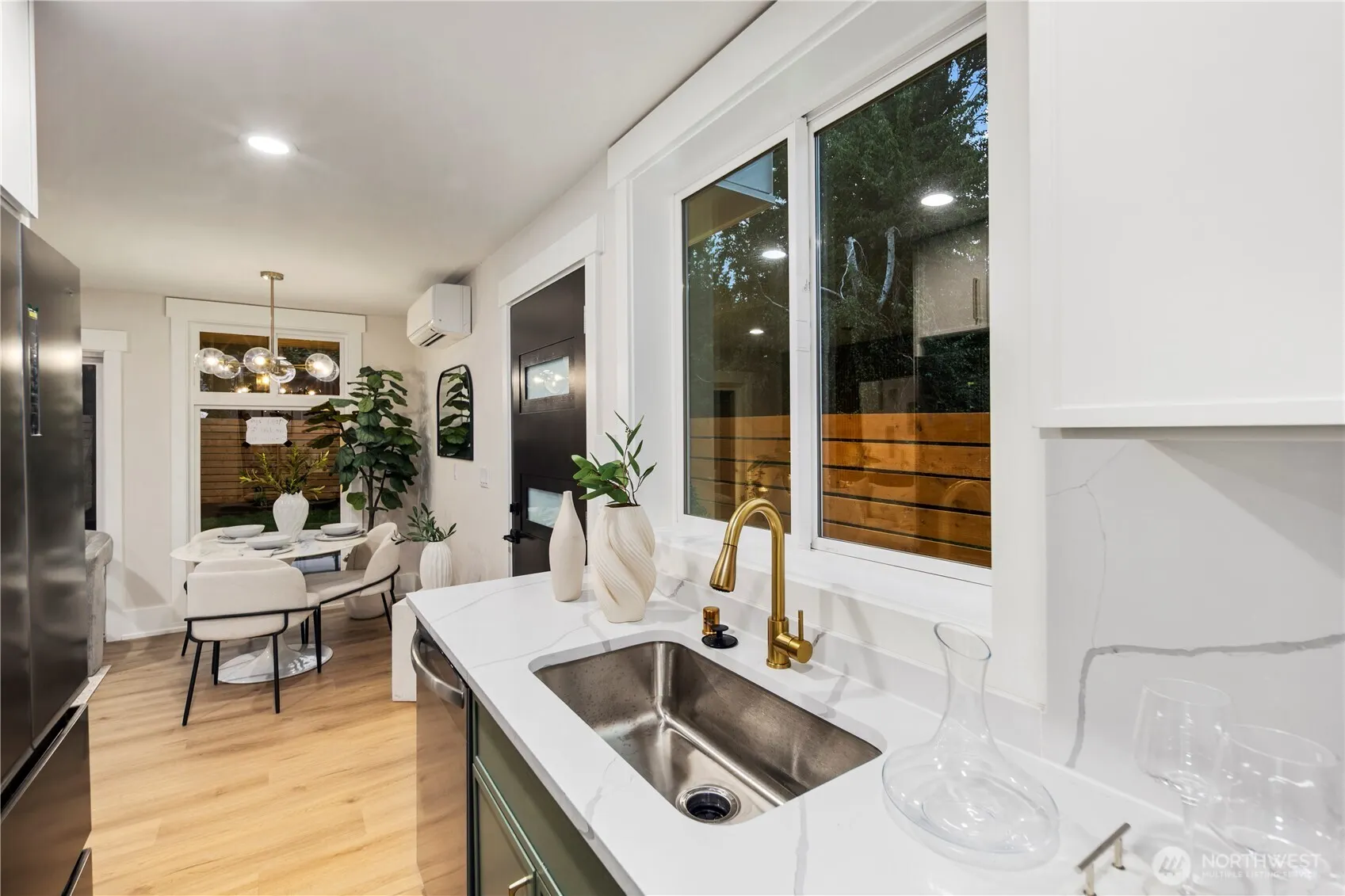 9031 4th Avenue NW #B, Seattle, WA 98106