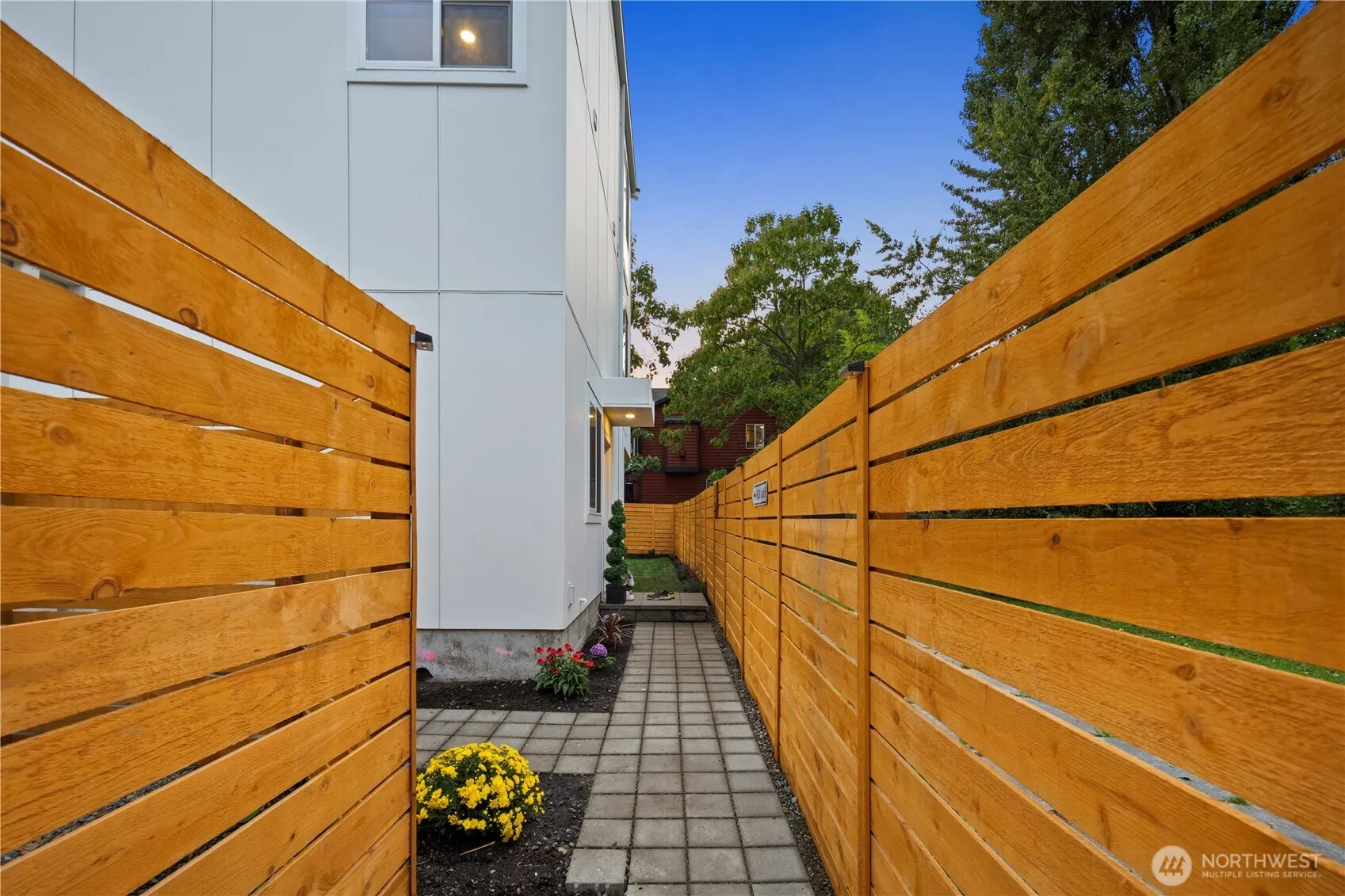 9031 4th Avenue NW #B, Seattle, WA 98106