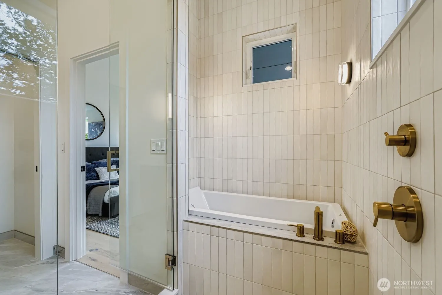 8810 41st Avenue SW, Seattle, WA 98136
