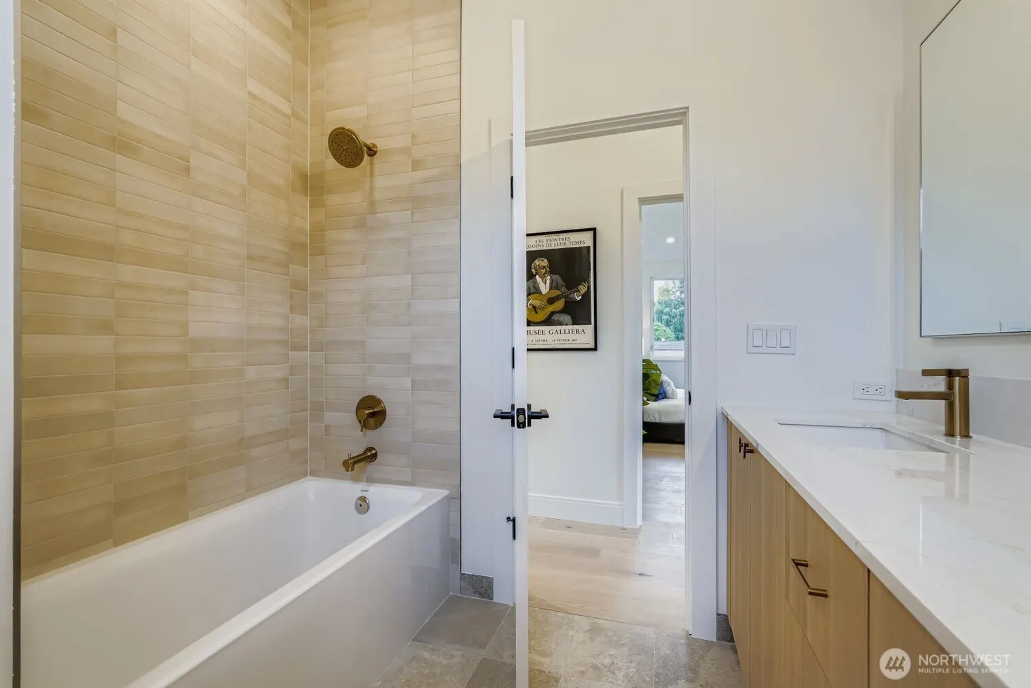 8810 41st Avenue SW, Seattle, WA 98136