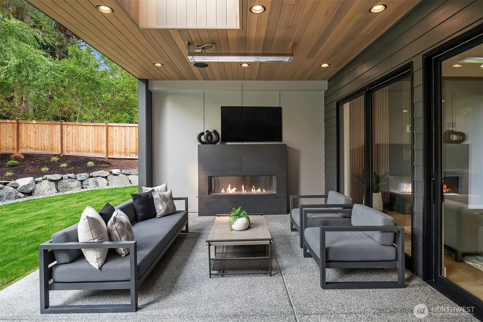 10411 NE 28th Place , Bellevue, WA 98004