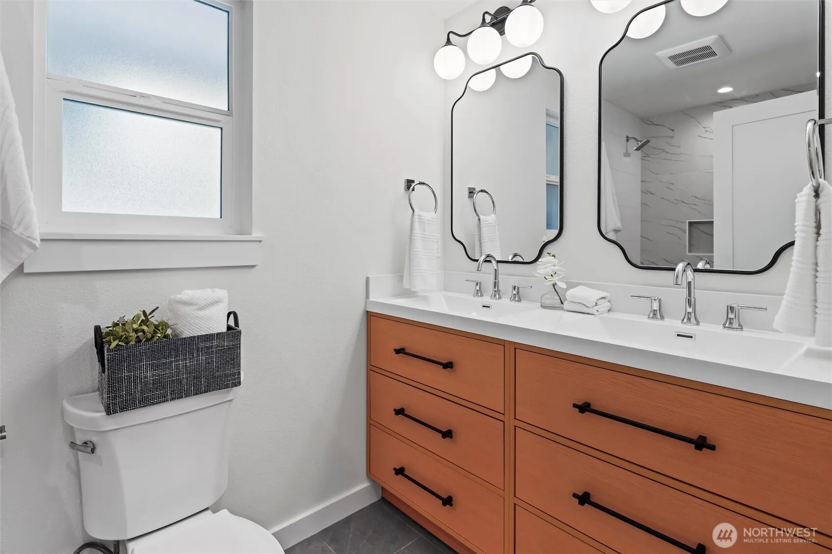 16551 NE 27th Street , Bellevue, WA 98008