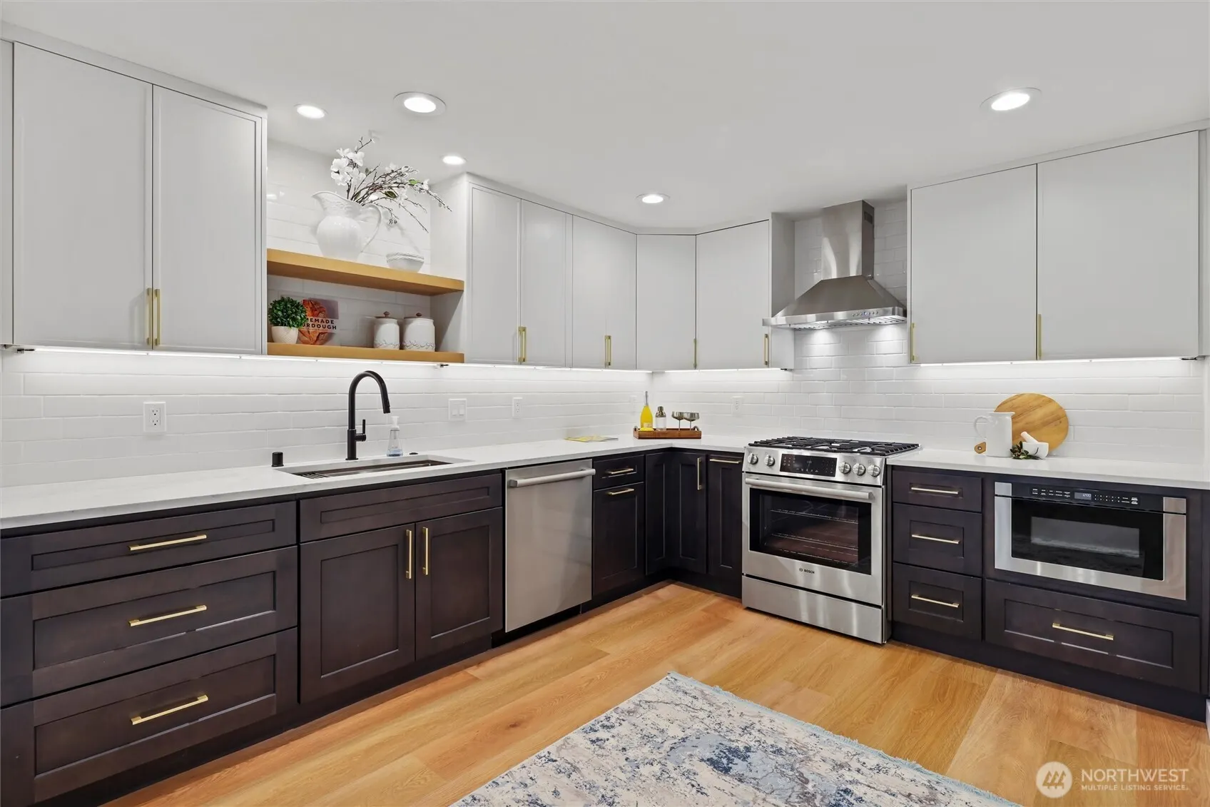 16551 NE 27th Street , Bellevue, WA 98008