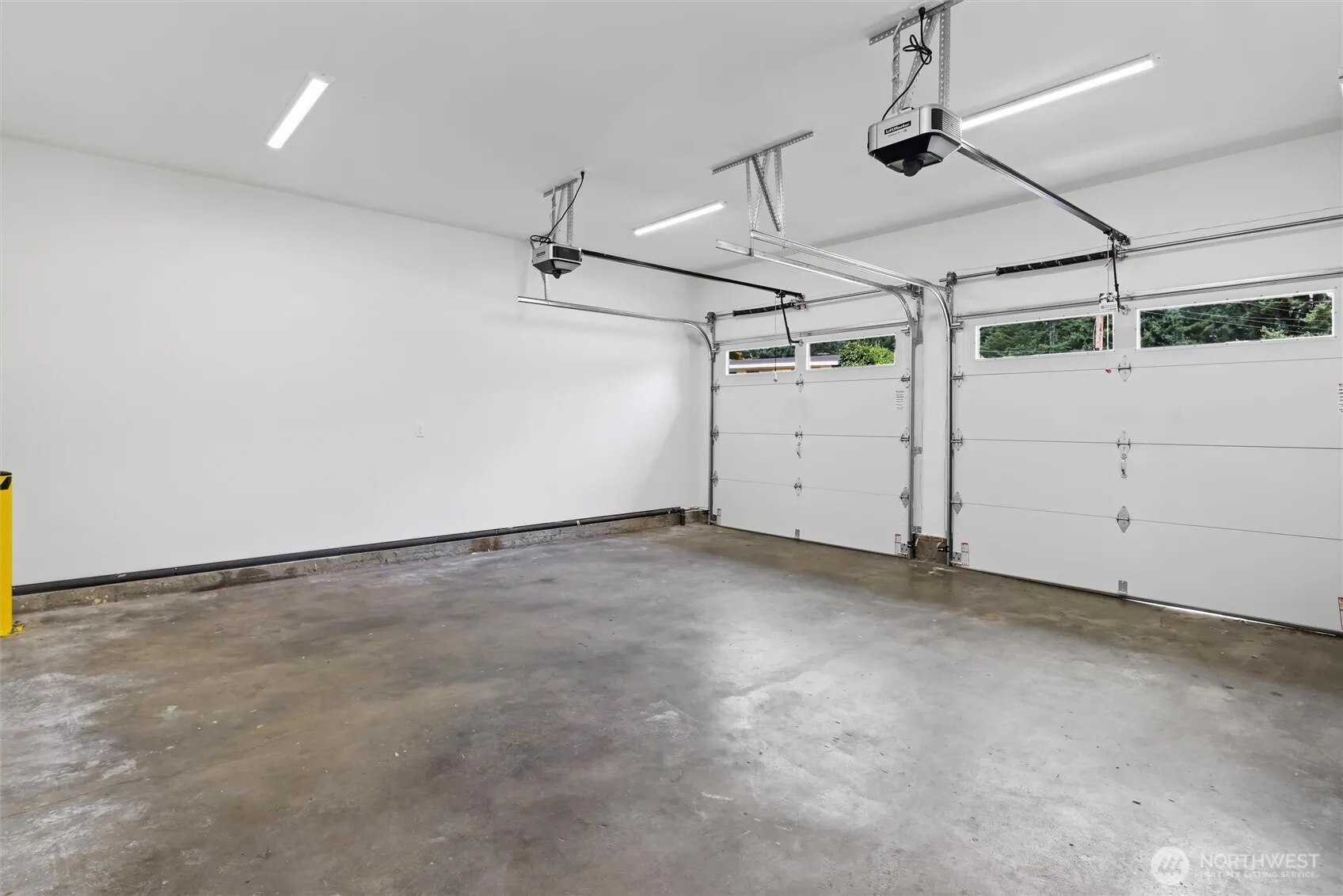 16551 NE 27th Street , Bellevue, WA 98008