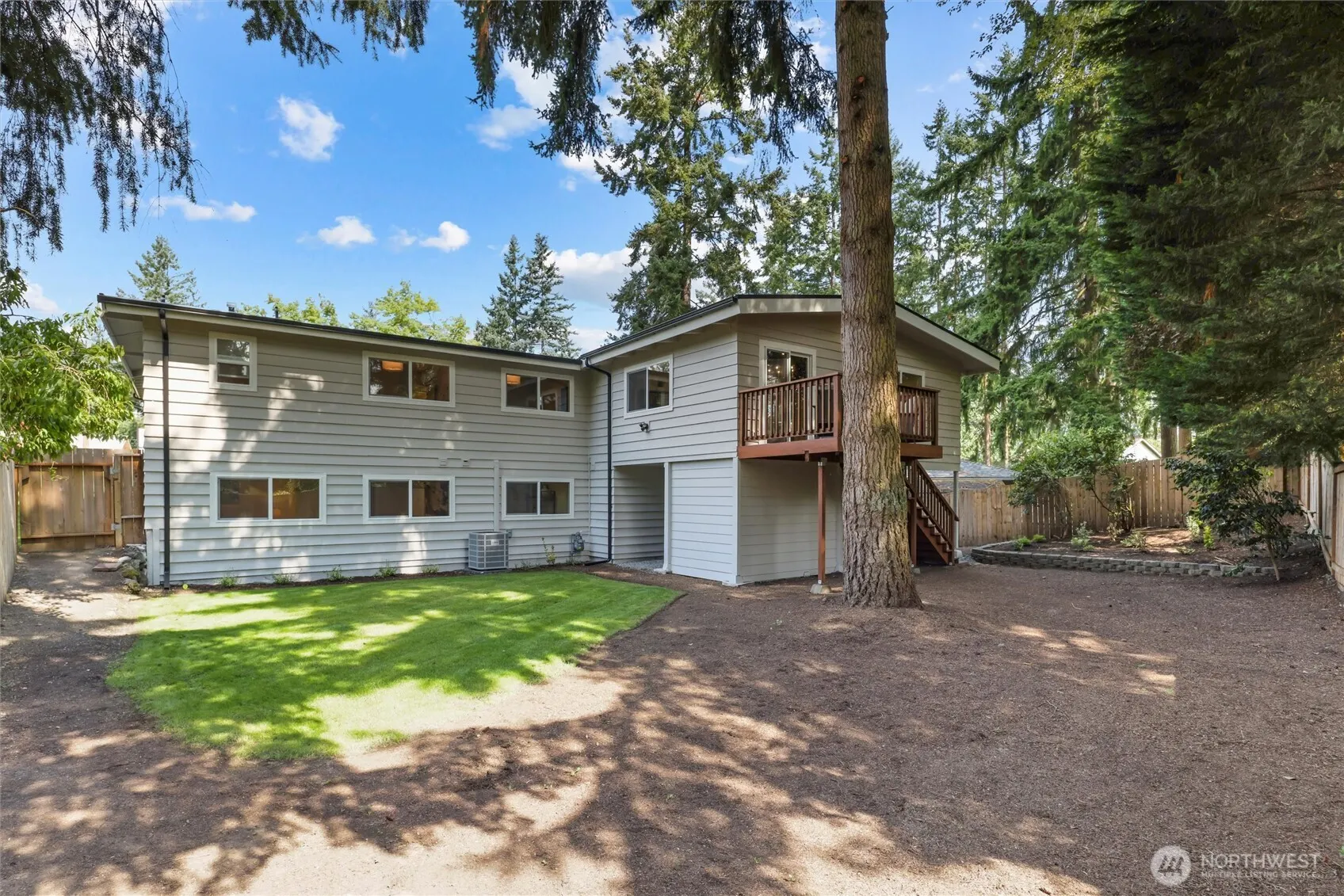 16551 NE 27th Street , Bellevue, WA 98008