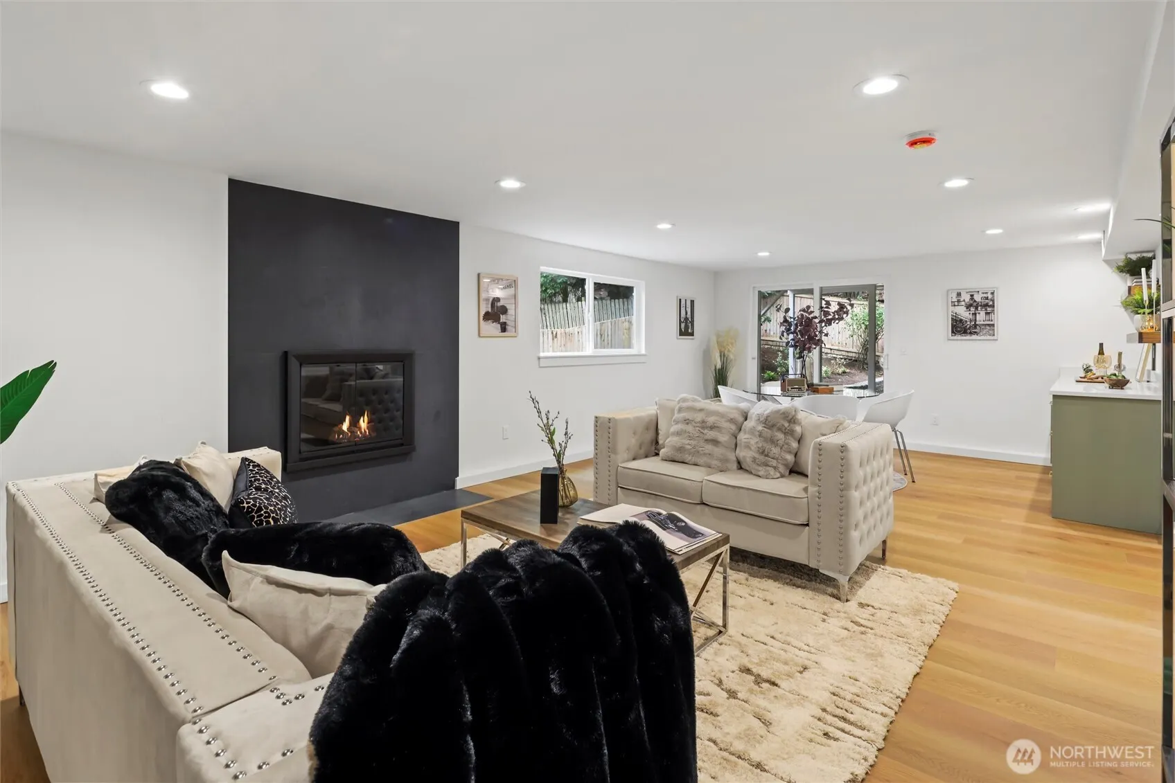 16551 NE 27th Street , Bellevue, WA 98008