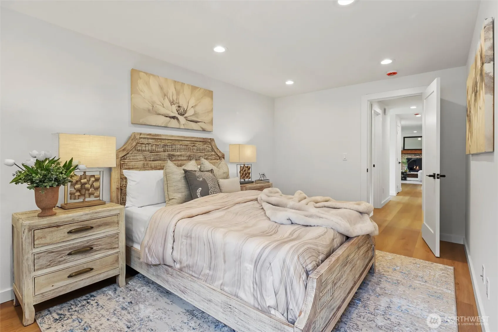 16551 NE 27th Street , Bellevue, WA 98008