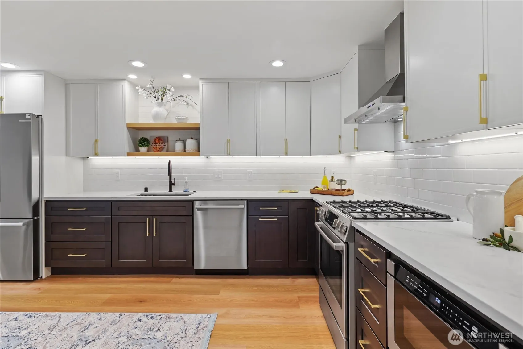 16551 NE 27th Street , Bellevue, WA 98008