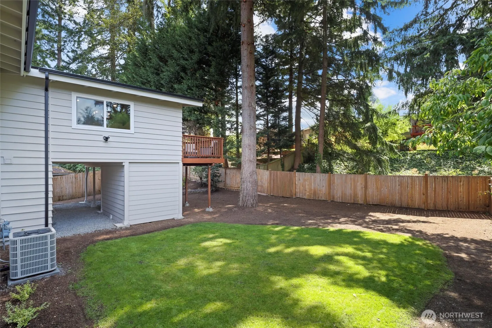 16551 NE 27th Street , Bellevue, WA 98008