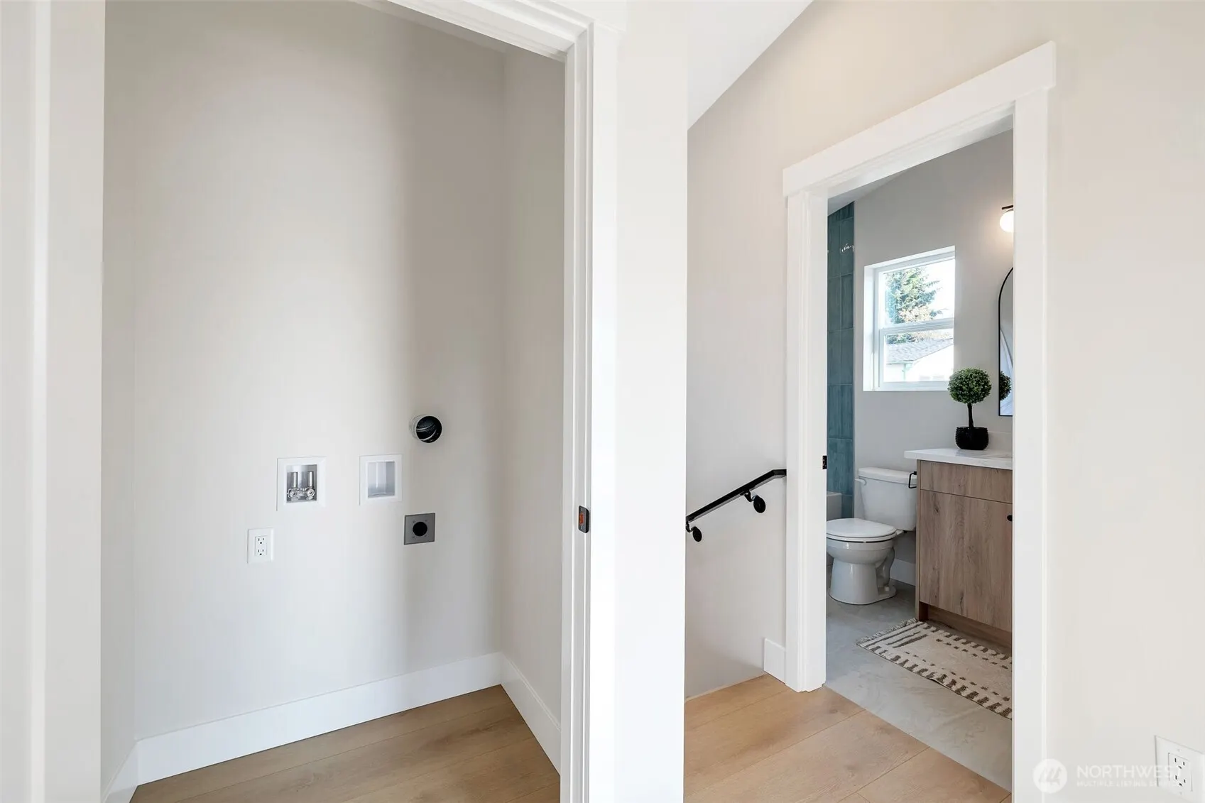 1605 SW Kenyon Street , Seattle, WA 98106