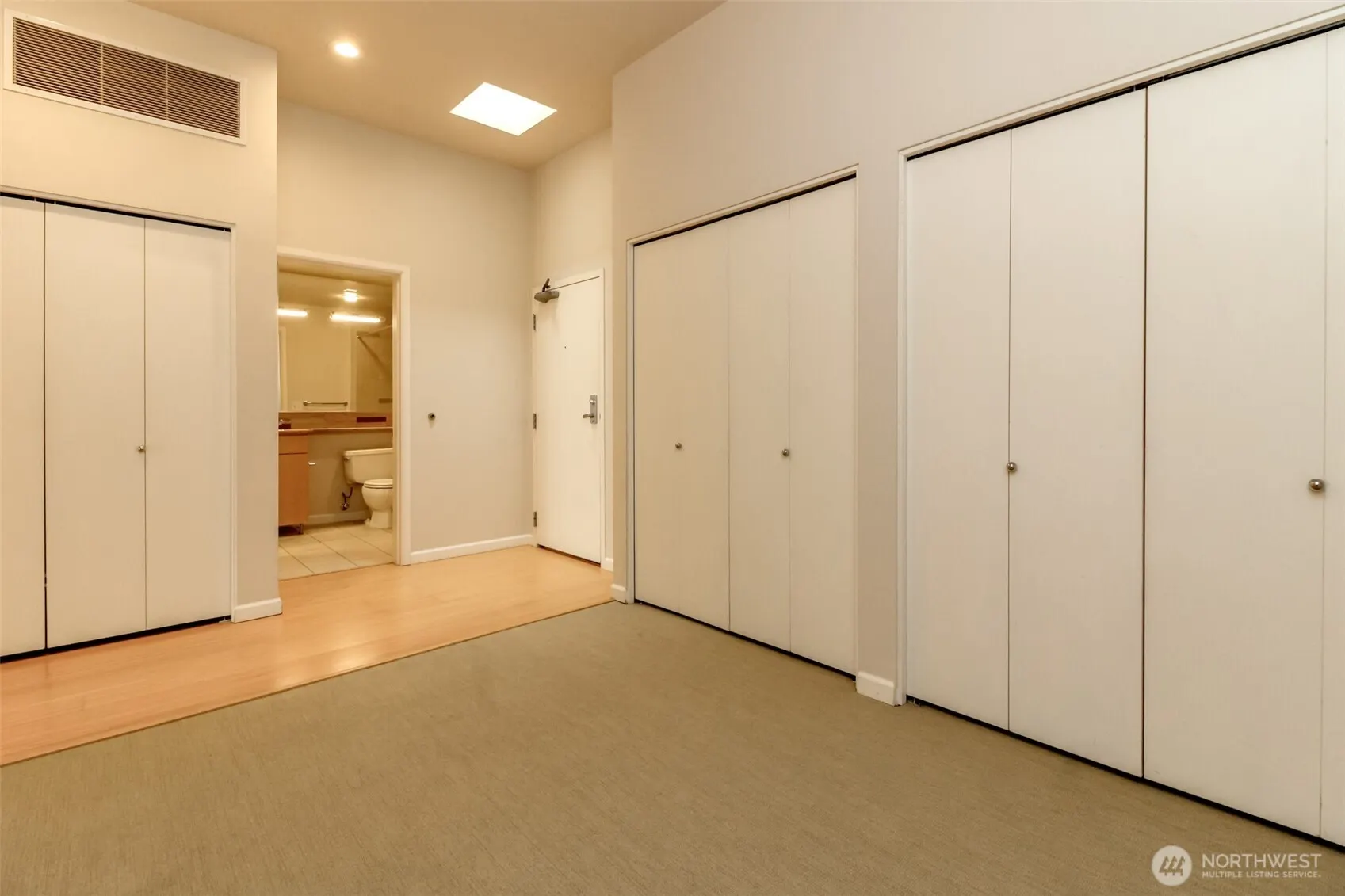 17 W Mercer Street #301, Seattle, WA 98119
