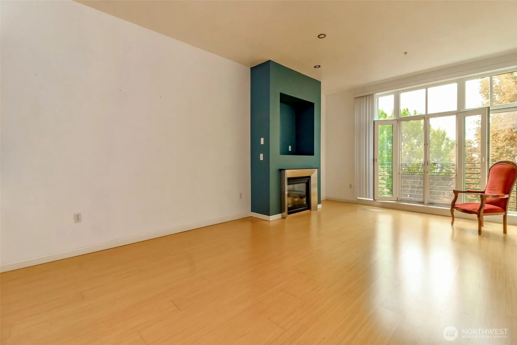 17 W Mercer Street #301, Seattle, WA 98119