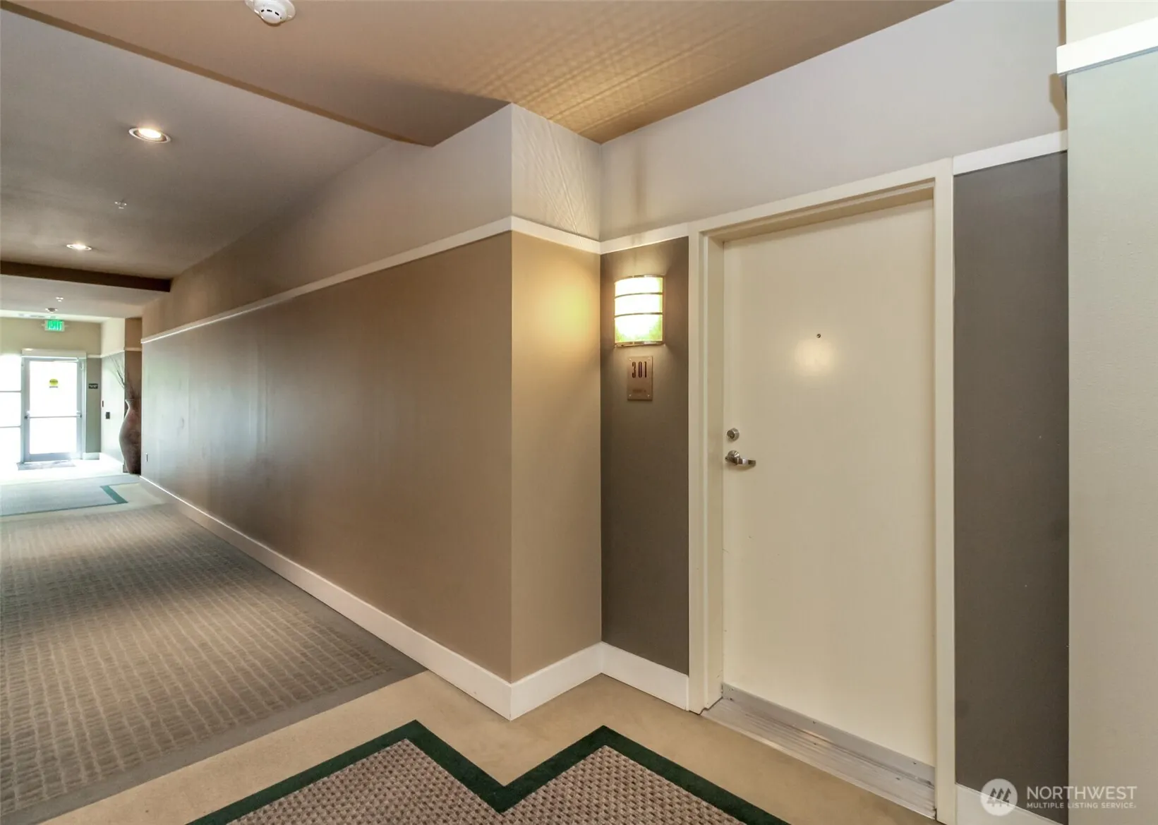 17 W Mercer Street #301, Seattle, WA 98119