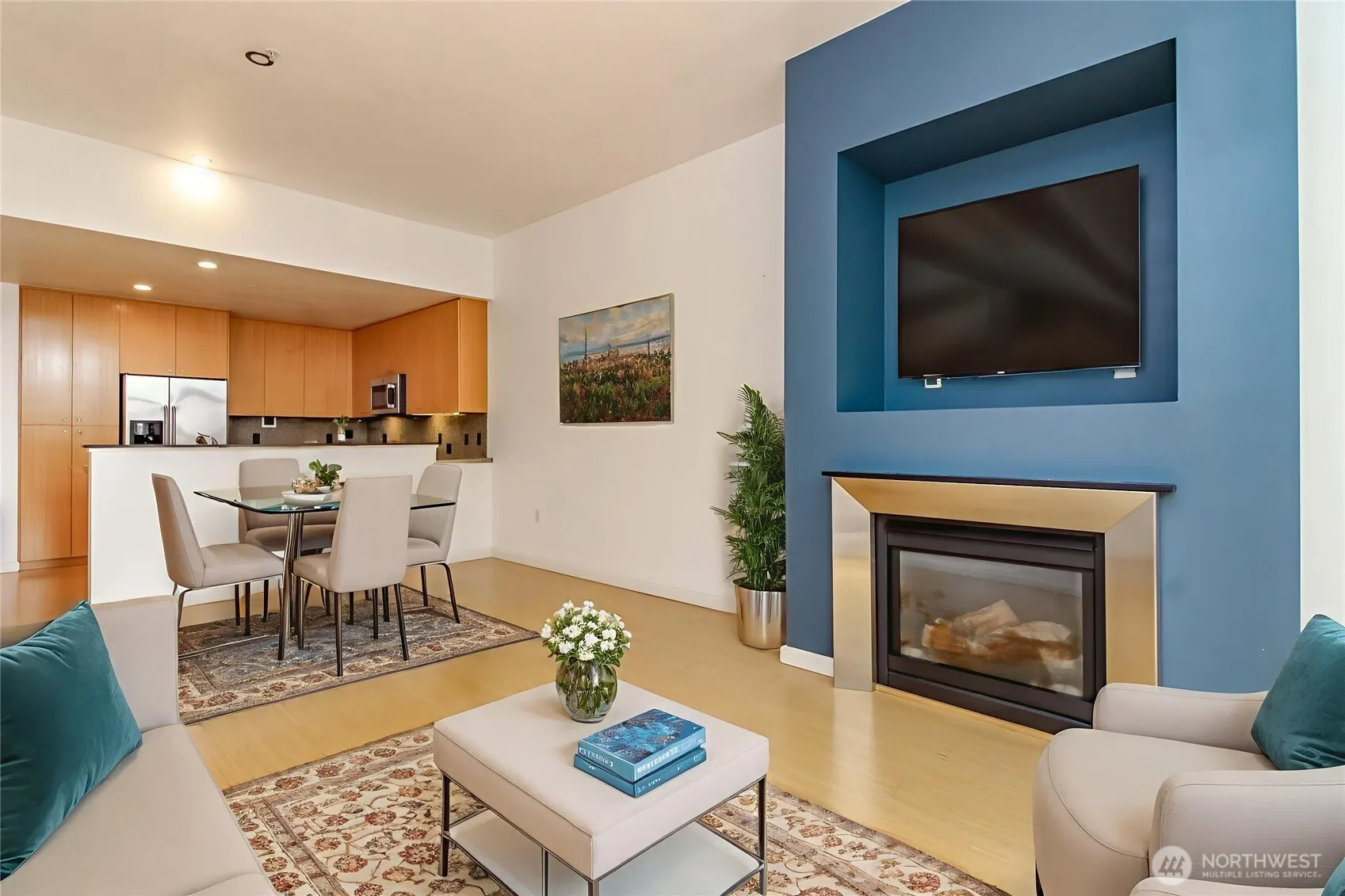 17 W Mercer Street #301, Seattle, WA 98119