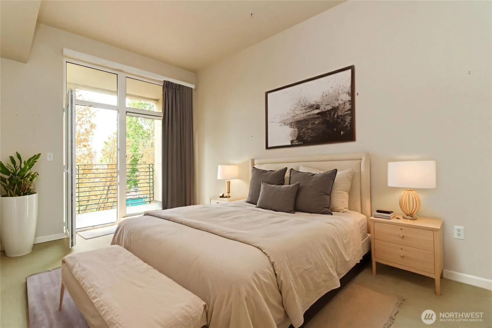 17 W Mercer Street #301, Seattle, WA 98119