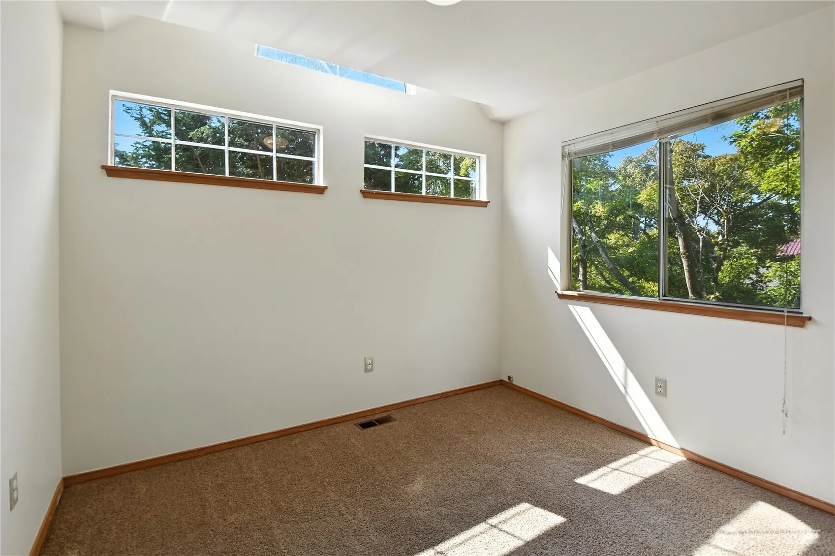 13014 NE 101st Place , Kirkland, WA 98033