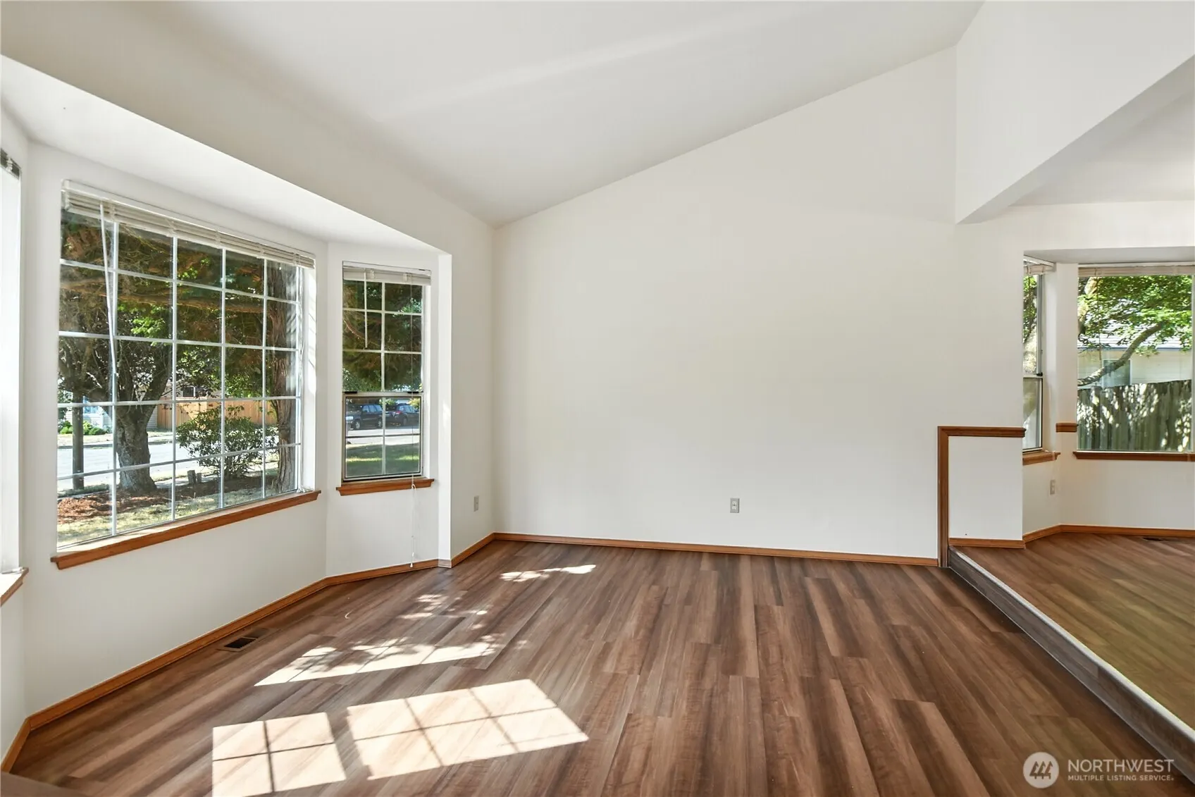 13014 NE 101st Place , Kirkland, WA 98033