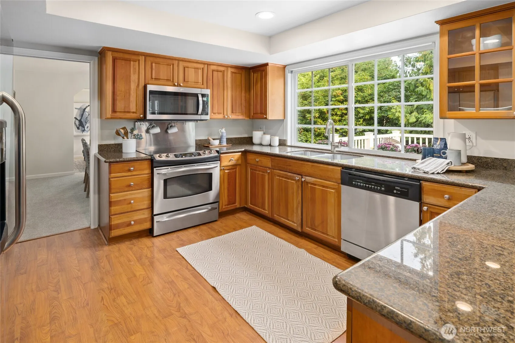 930 179th Place NE, Bellevue, WA 98008