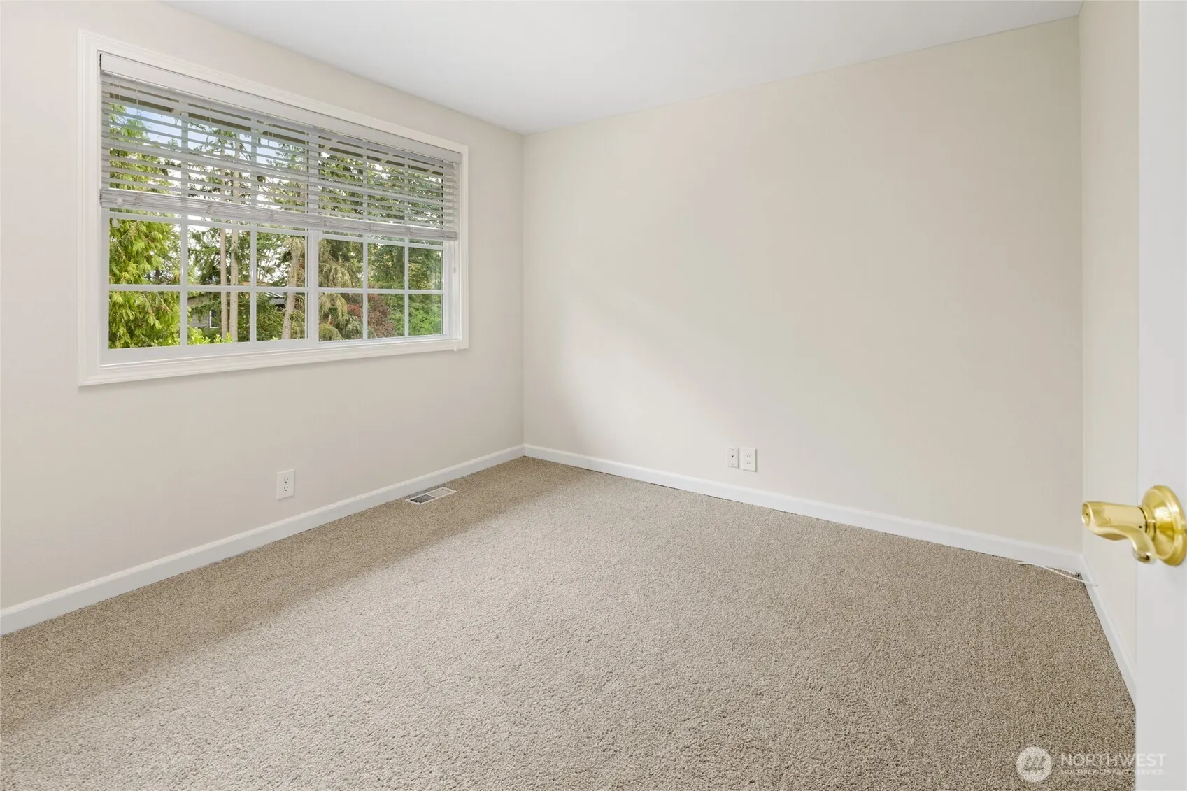 930 179th Place NE, Bellevue, WA 98008